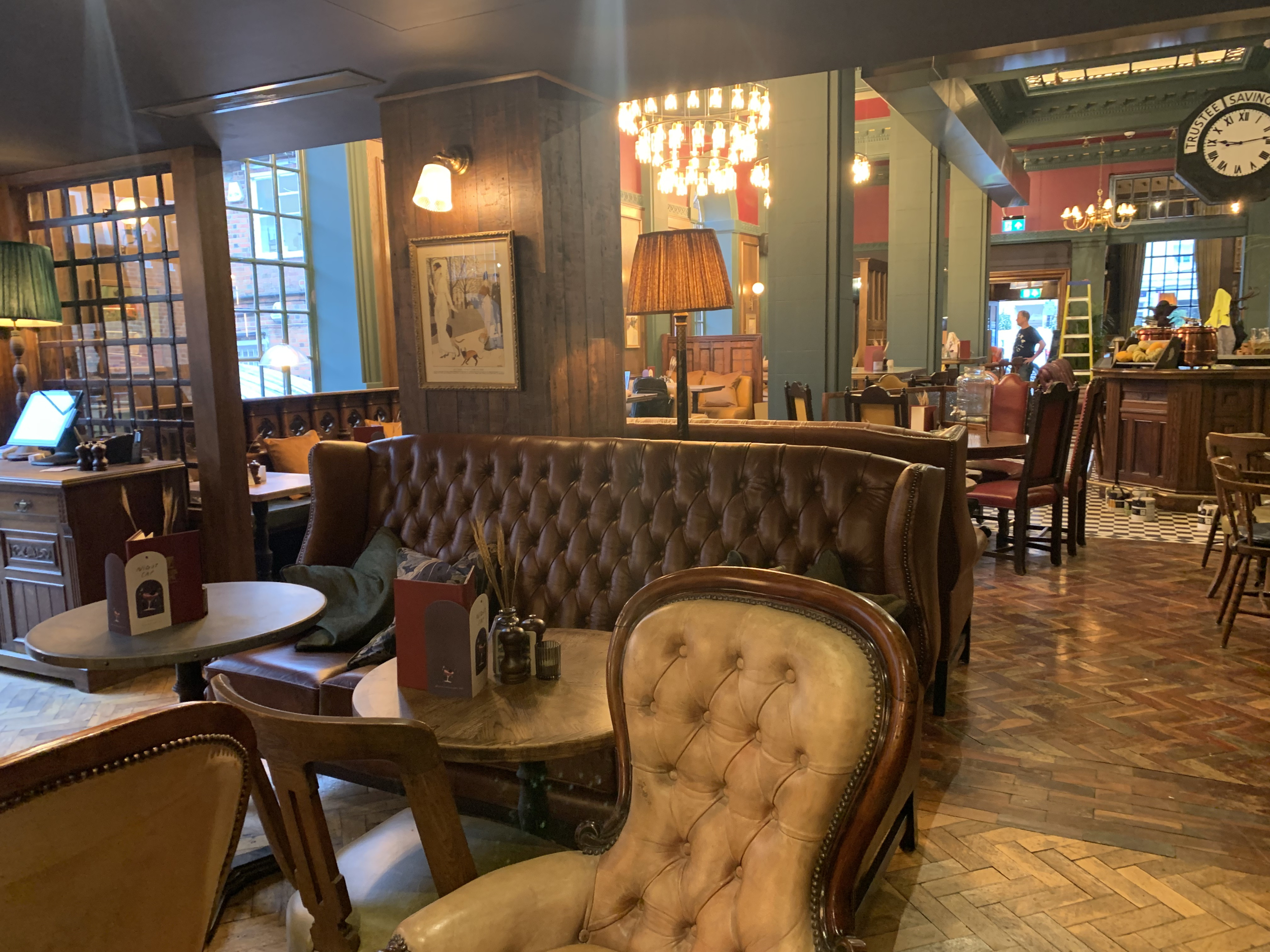 The Crown - Internal